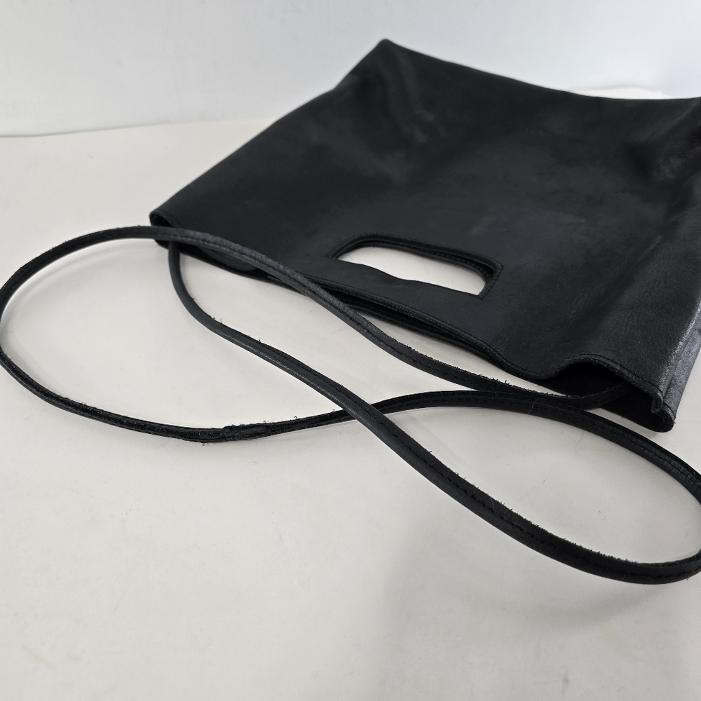 Able Black Shoulder Bag with Sophisticated Design - Picture 12 of 16